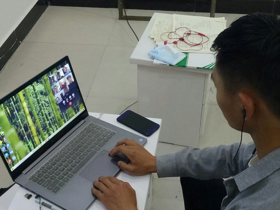 谈球吧app下载