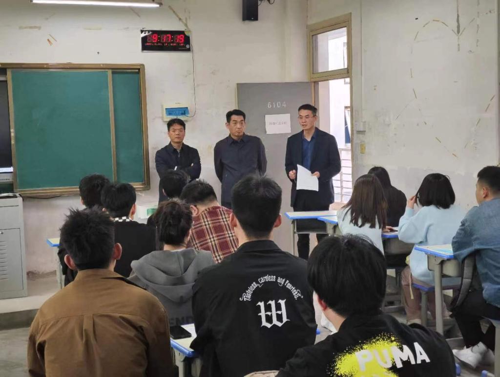 谈球吧app下载