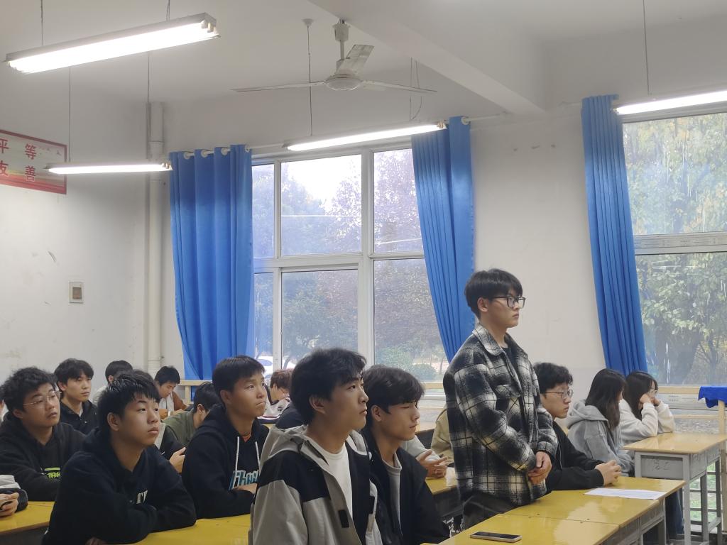 谈球吧app下载