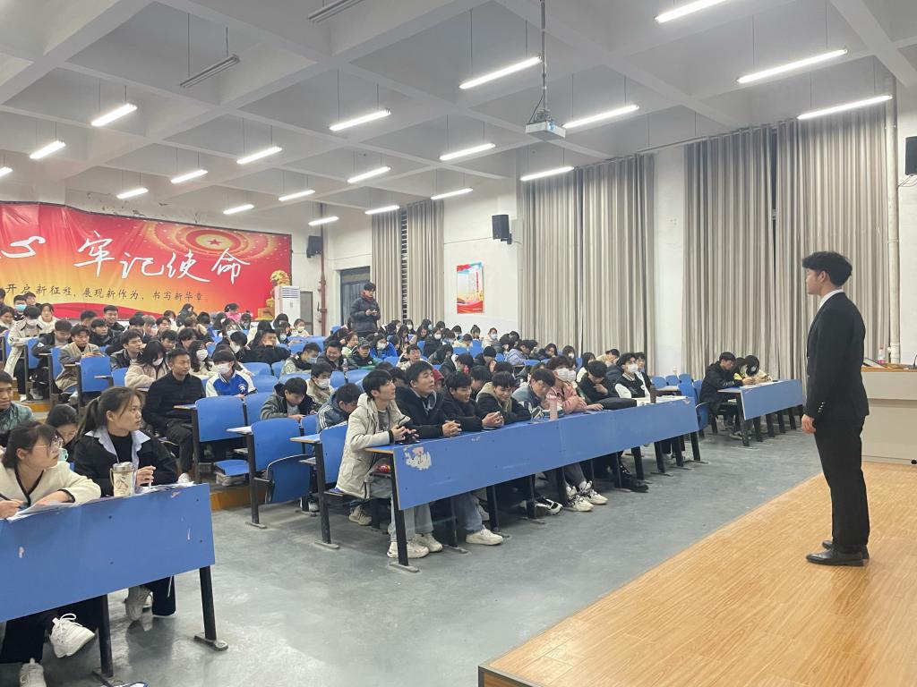 谈球吧app下载