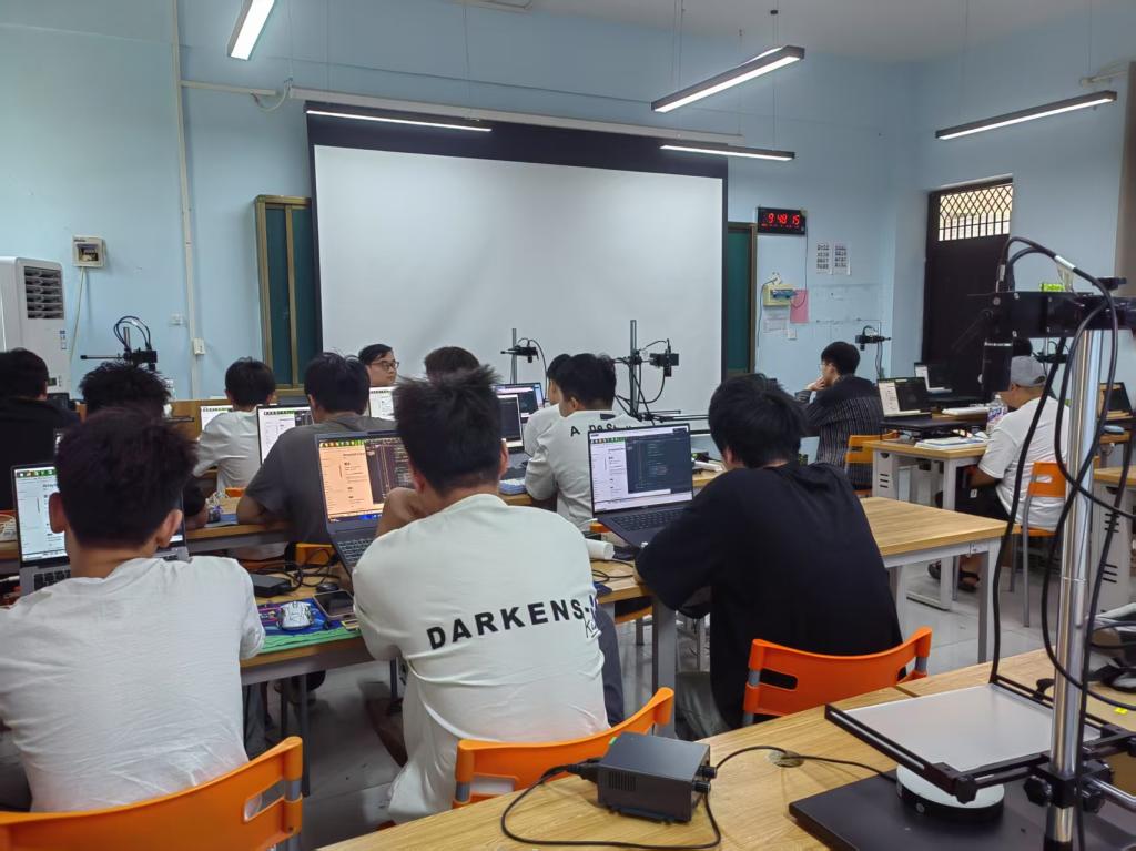 谈球吧app下载