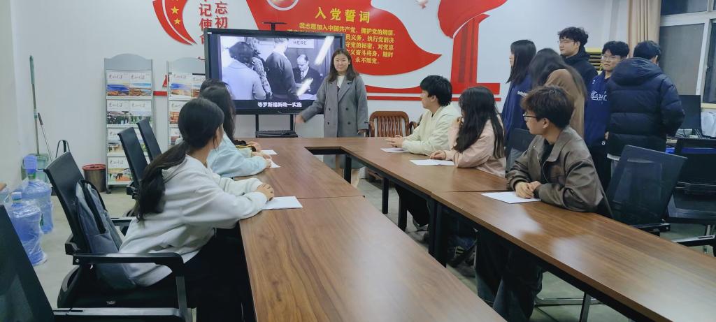 谈球吧app下载