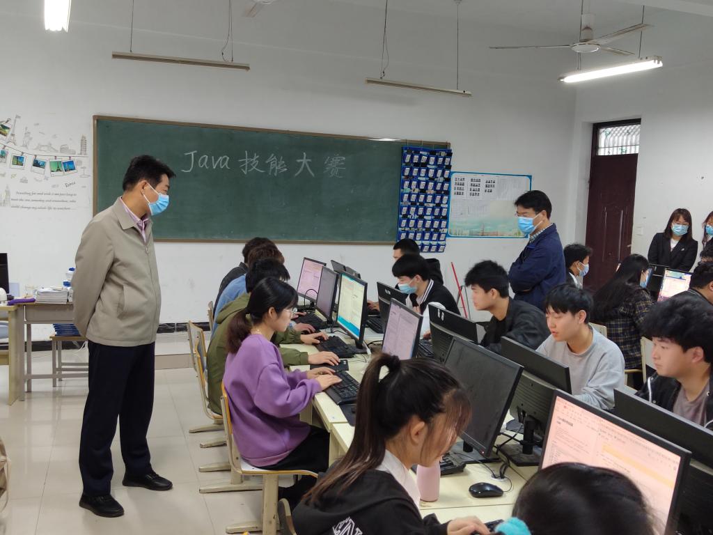 谈球吧app下载