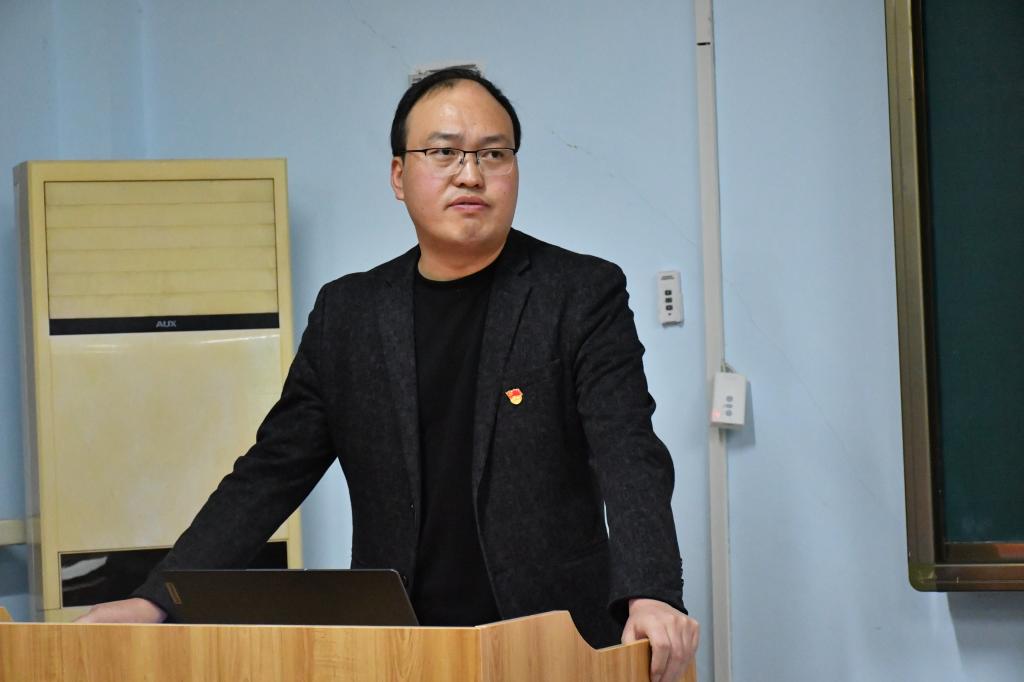 谈球吧app下载