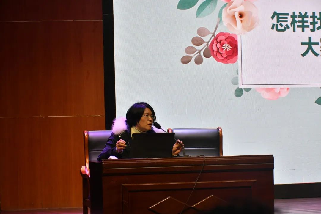 谈球吧app下载