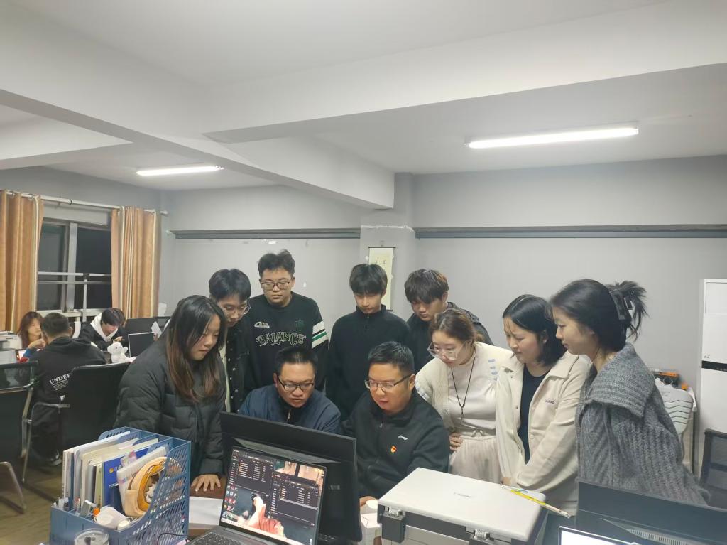 谈球吧app下载