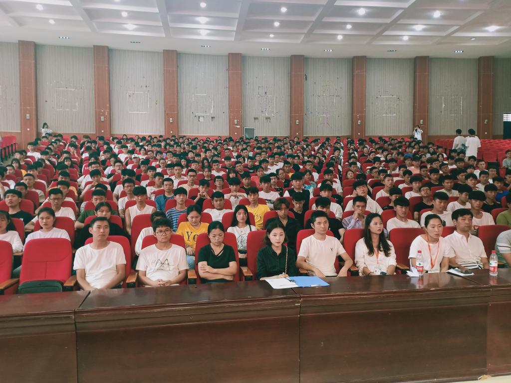 谈球吧app下载