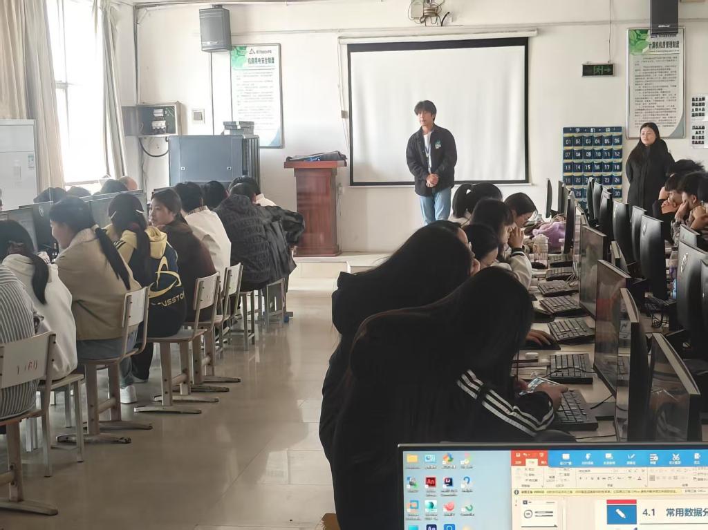 谈球吧app下载