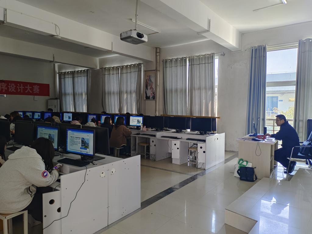 谈球吧app下载