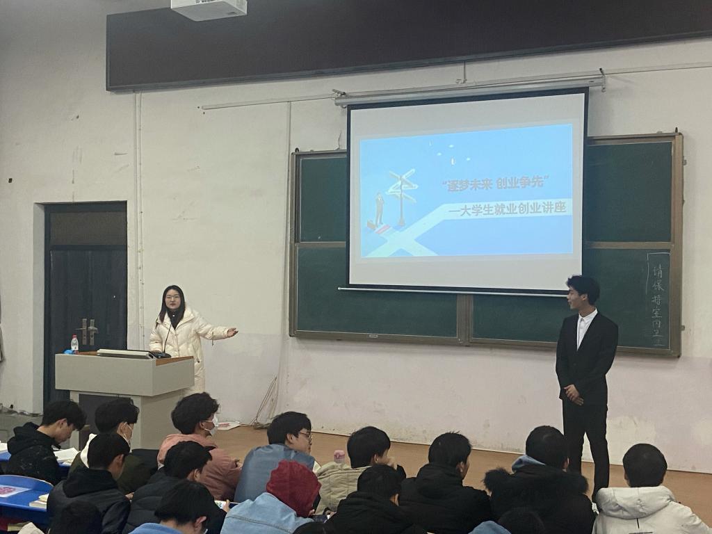 谈球吧app下载