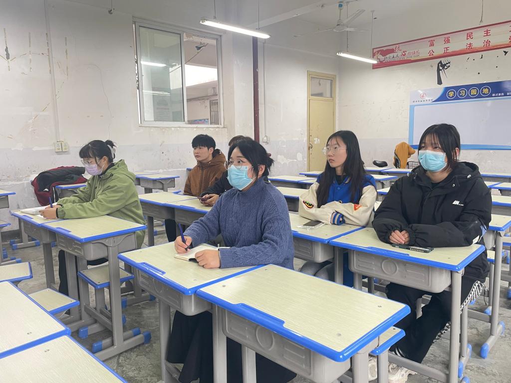 谈球吧app下载