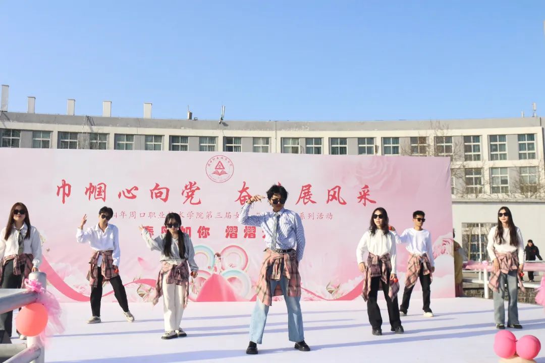 谈球吧app下载