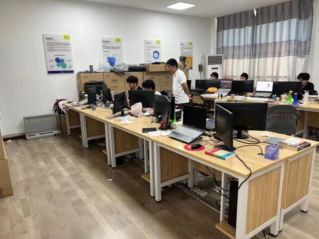 谈球吧app下载