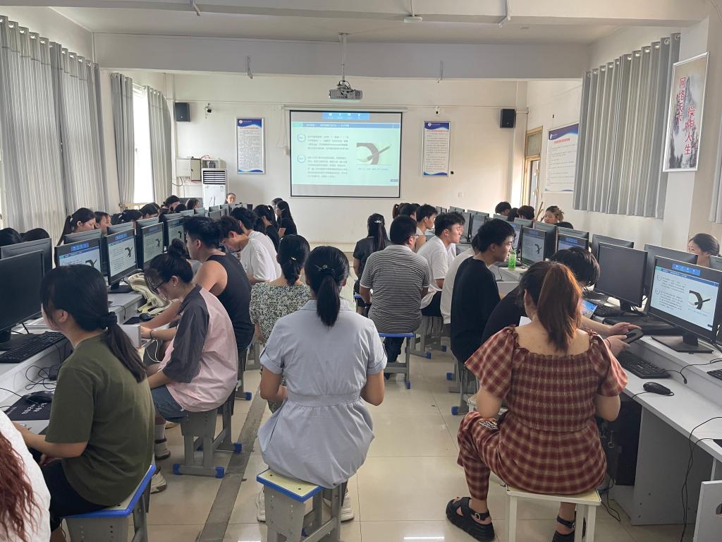 谈球吧app下载