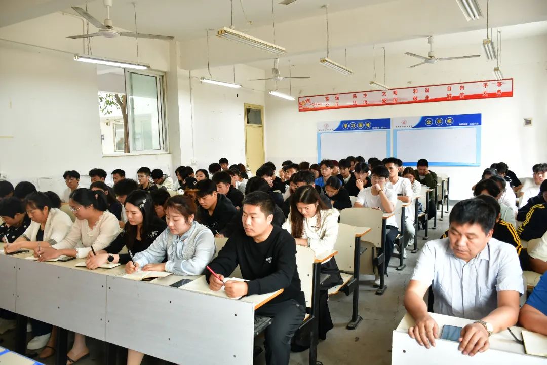 谈球吧app下载