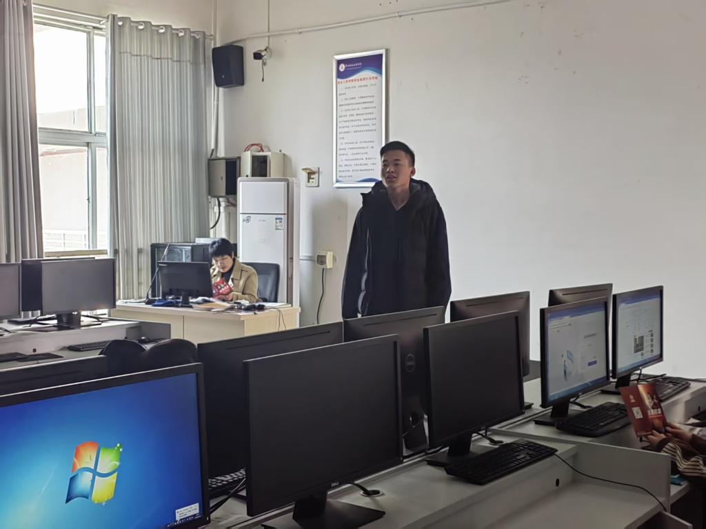 谈球吧app下载