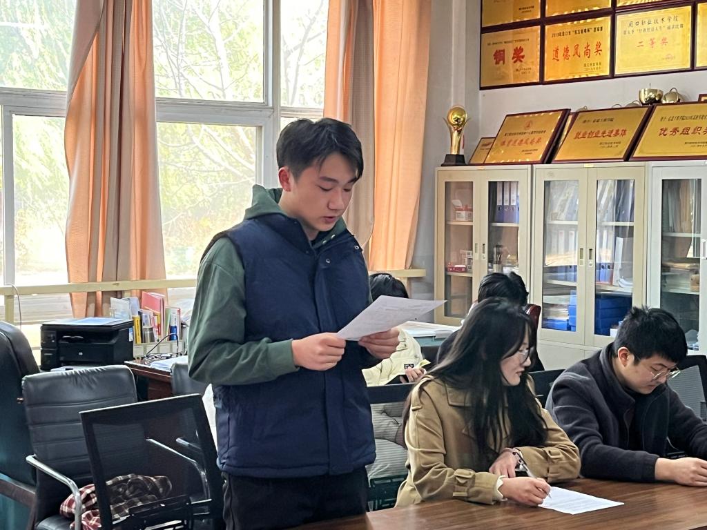 谈球吧app下载
