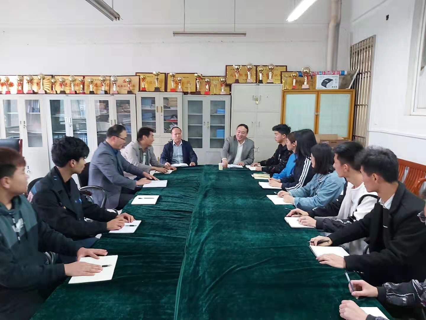 谈球吧app下载