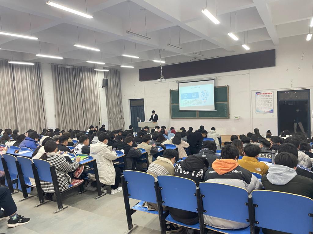 谈球吧app下载
