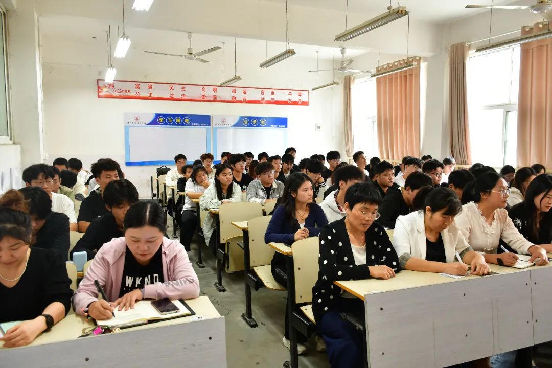 谈球吧app下载