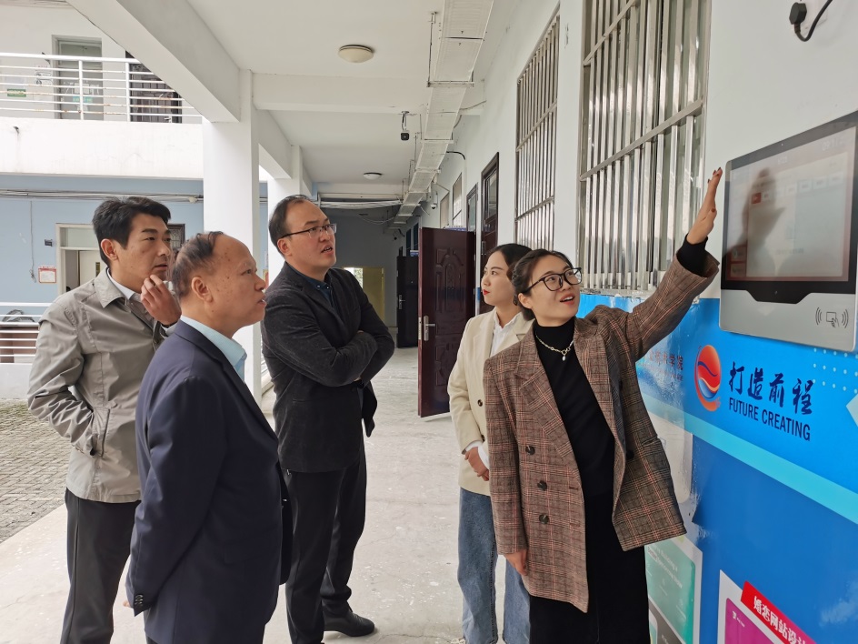 谈球吧app下载