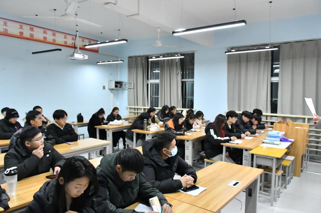 谈球吧app下载
