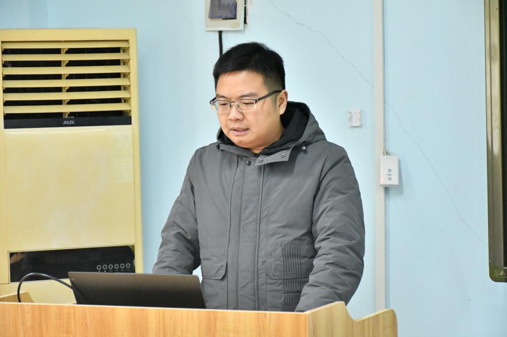 谈球吧app下载
