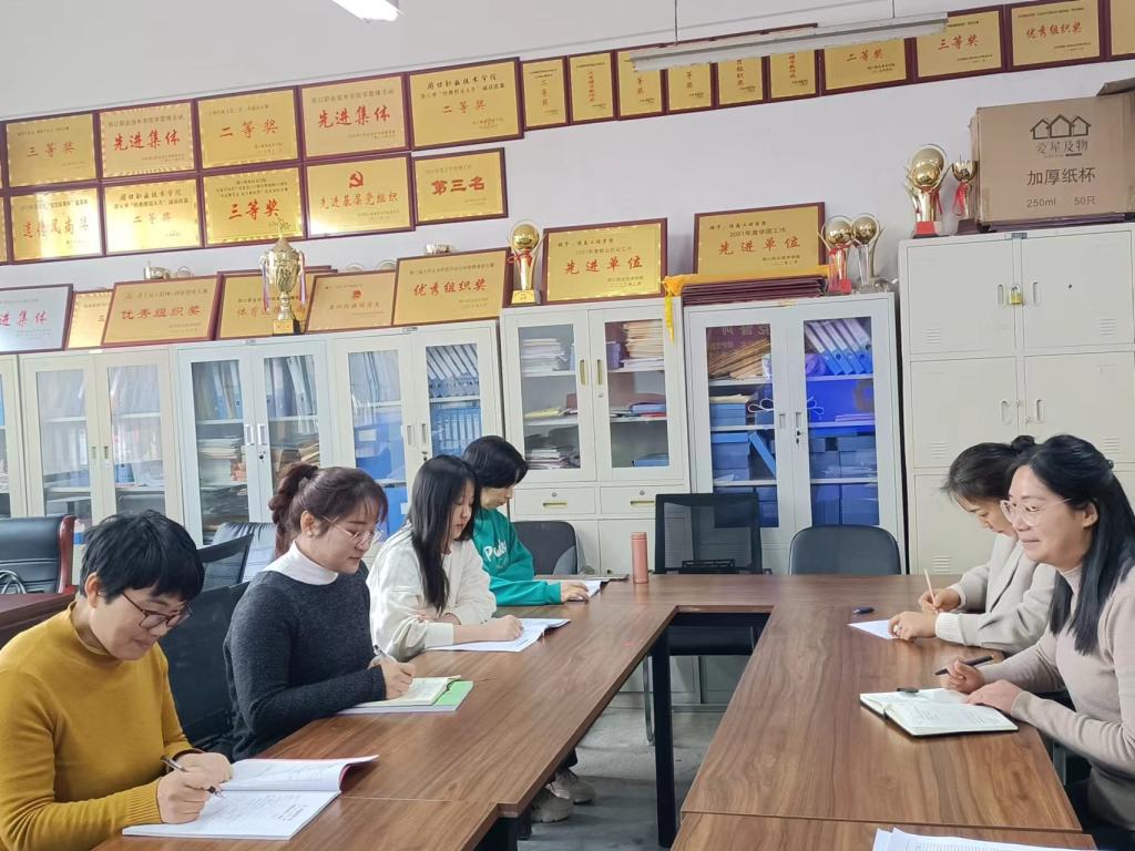 谈球吧app下载