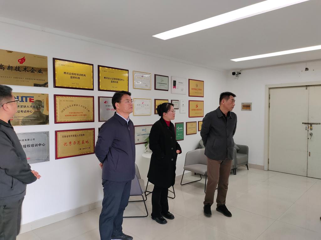 谈球吧app下载