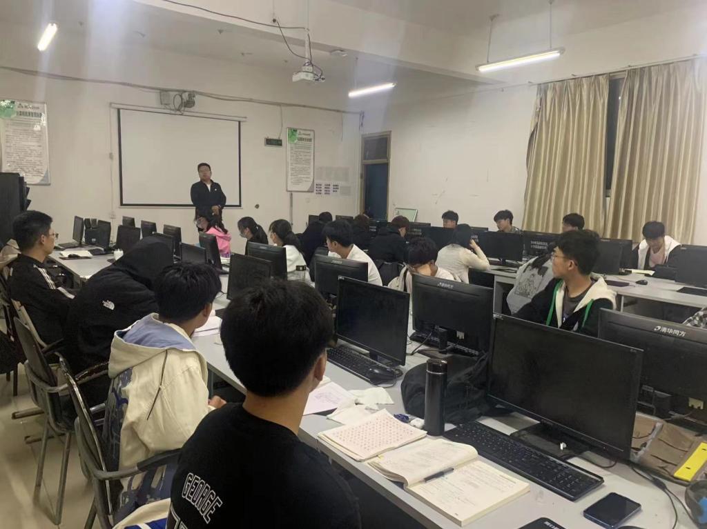 谈球吧app下载