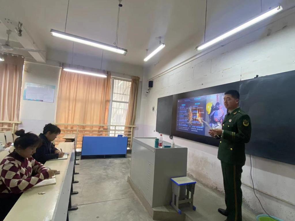 谈球吧app下载