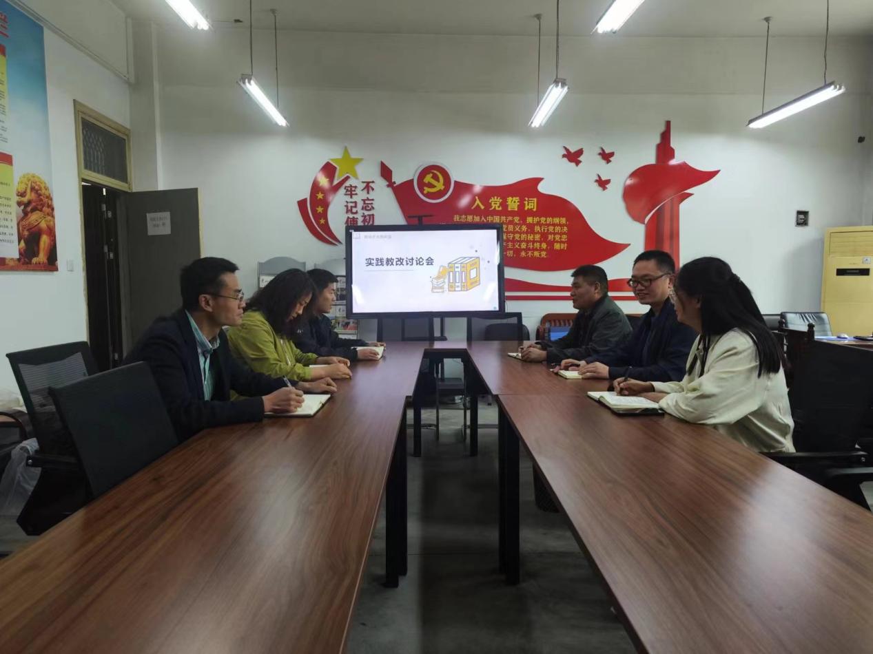 谈球吧app下载