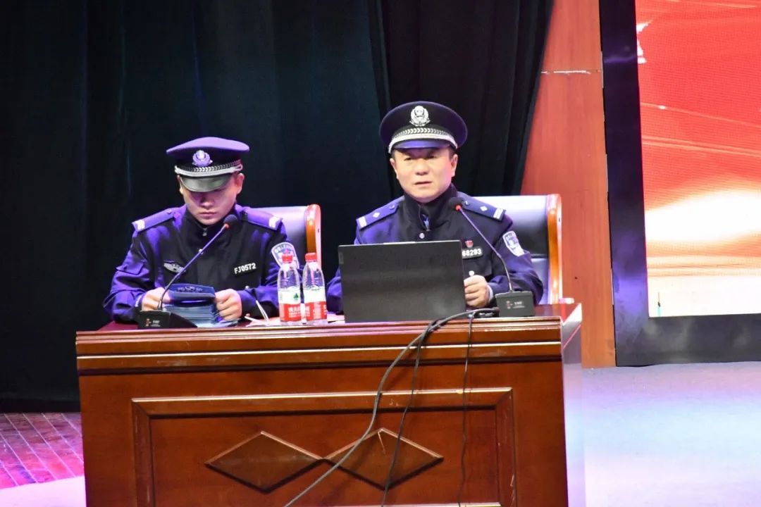 谈球吧app下载