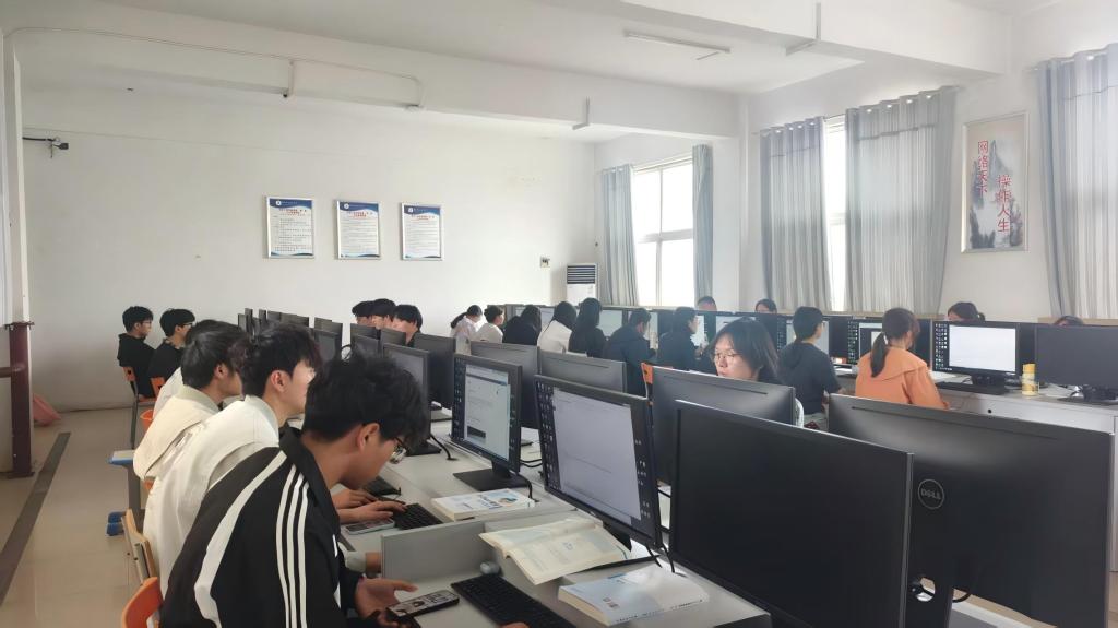 谈球吧app下载