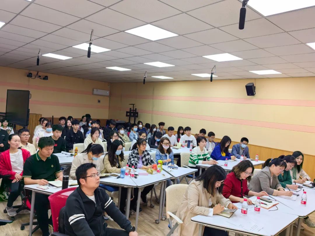谈球吧app下载
