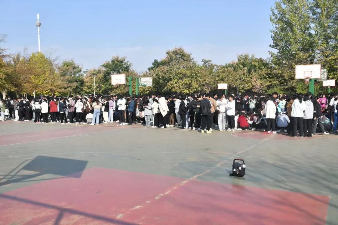 谈球吧app下载